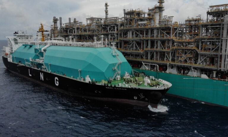 Petronas selling FLNG stake to Sabah-owned SMJ Energy
