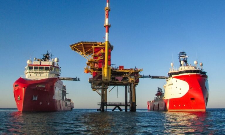 Petrobras on the lookout for 11 walk-to-work vessels